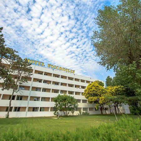 Hotel Piccadilly Mamaia Eksteriør billede