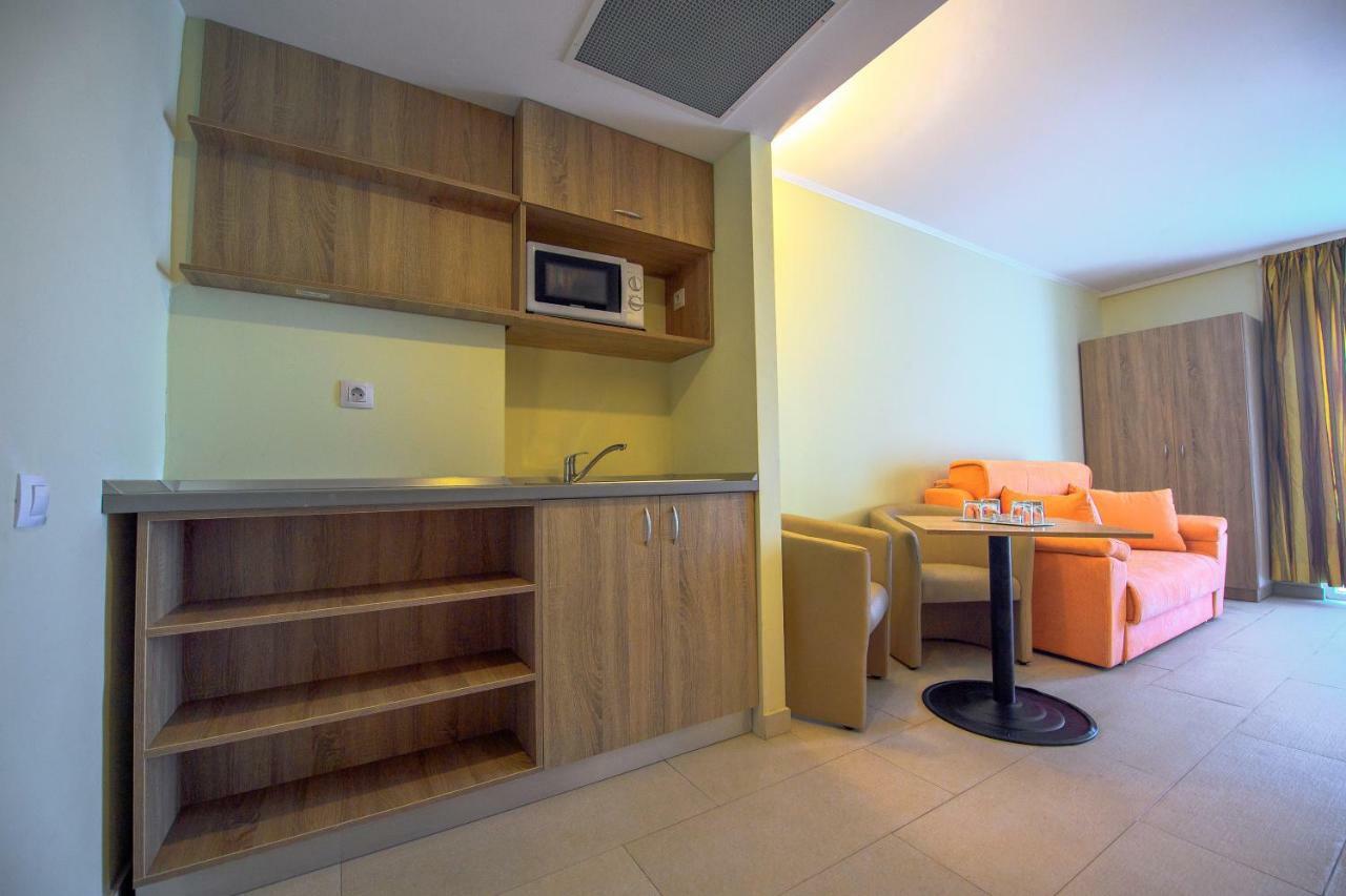 Hotel Piccadilly Mamaia Eksteriør billede