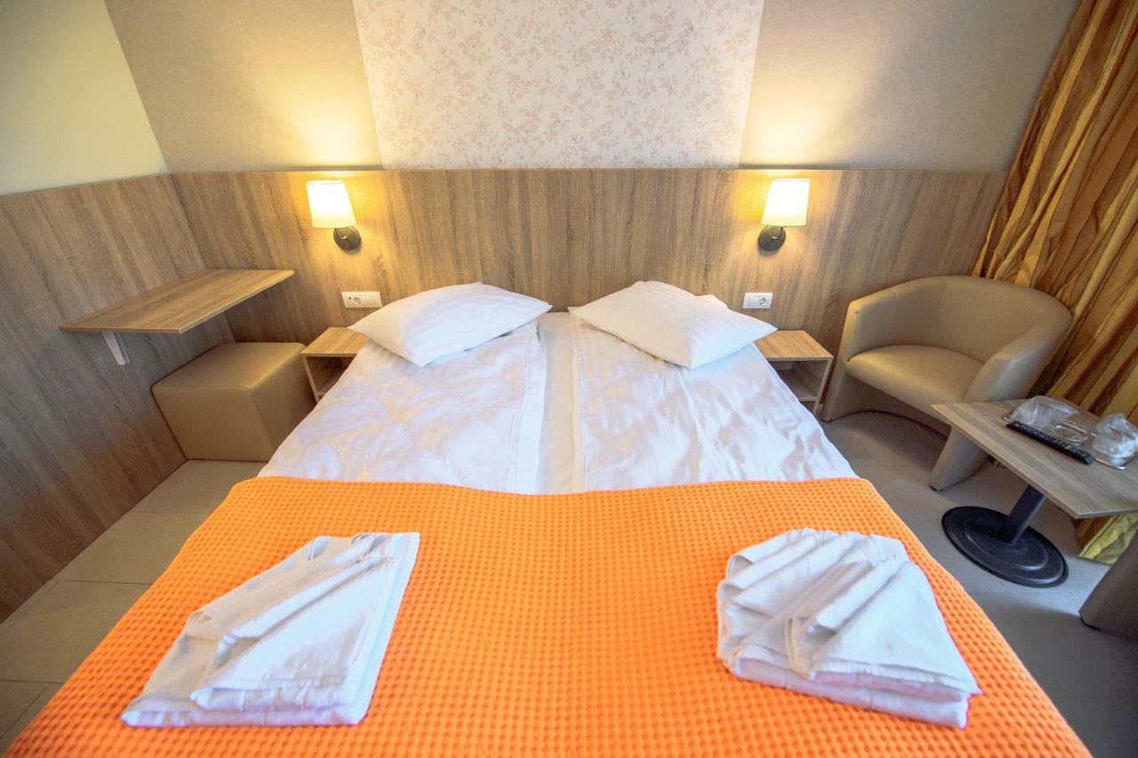 Hotel Piccadilly Mamaia Eksteriør billede