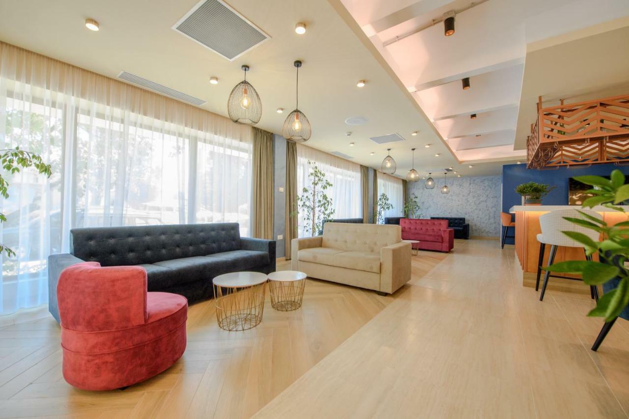 Hotel Piccadilly Mamaia Eksteriør billede