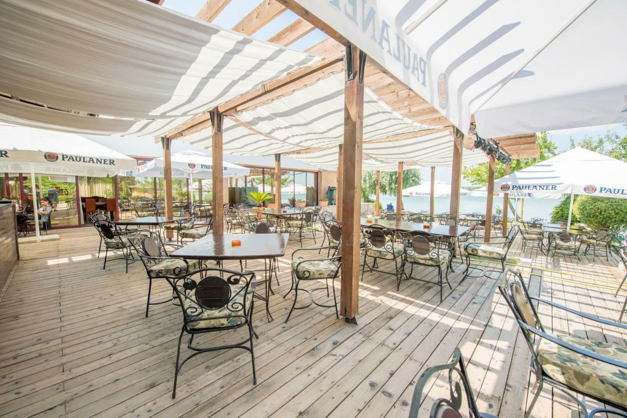 Hotel Piccadilly Mamaia Eksteriør billede