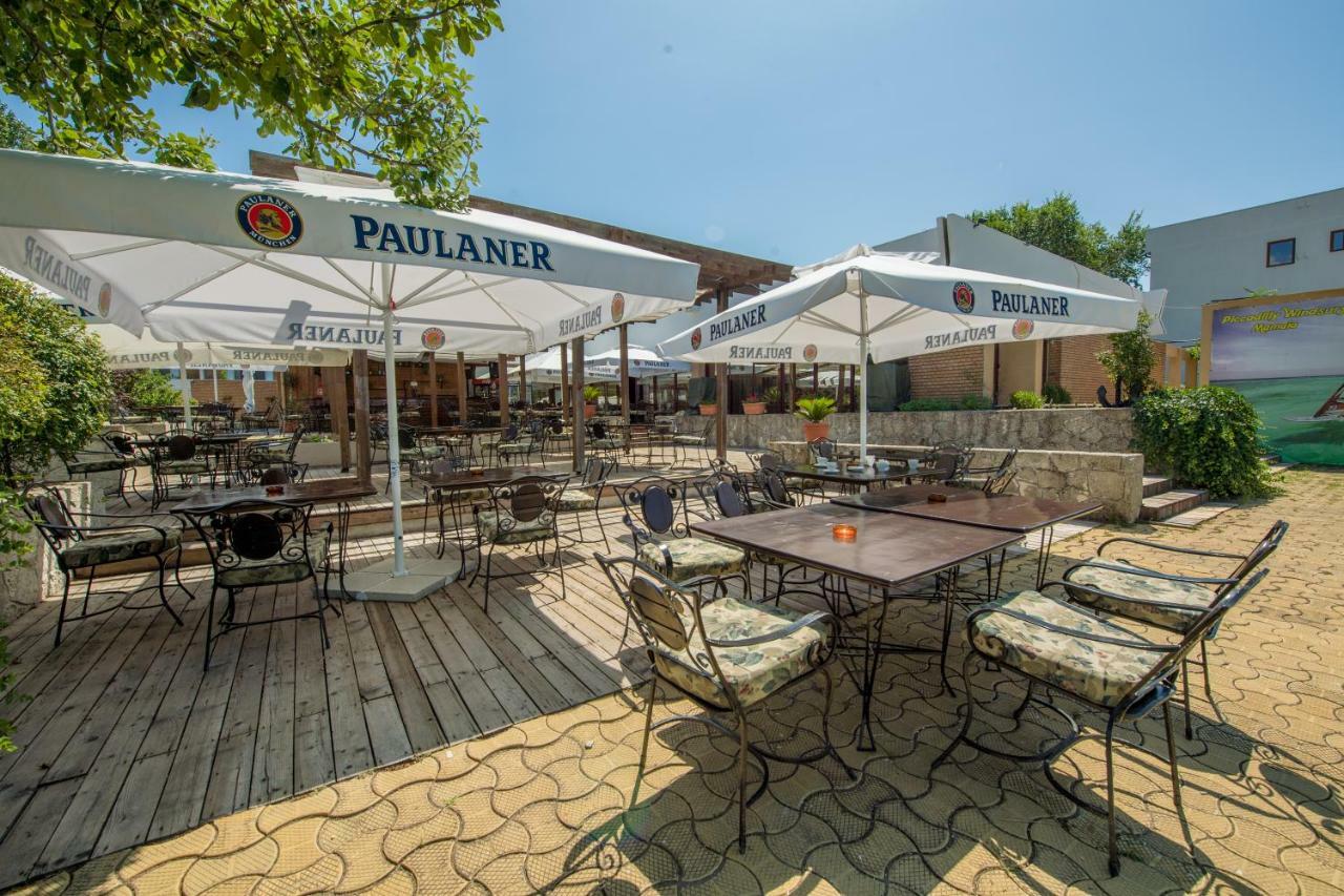 Hotel Piccadilly Mamaia Eksteriør billede