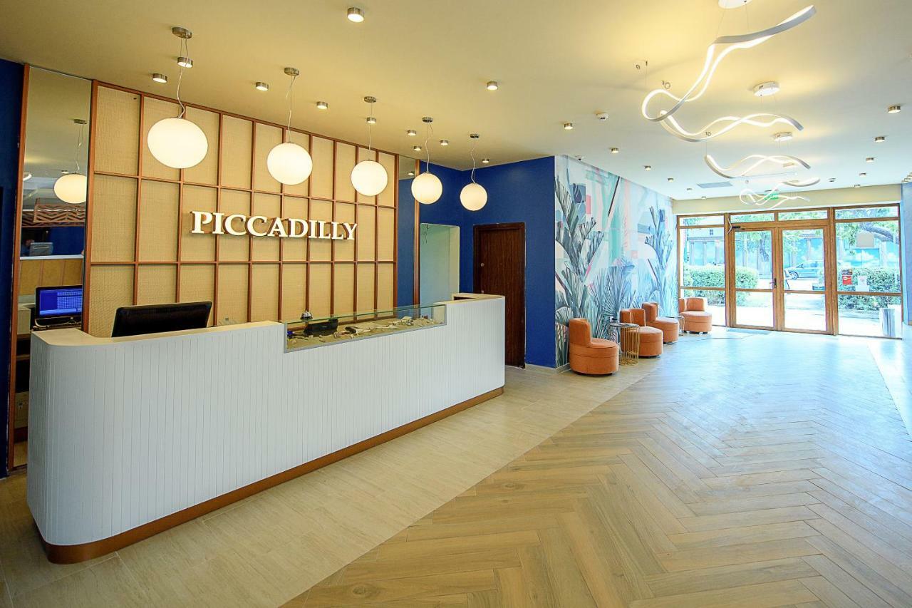 Hotel Piccadilly Mamaia Eksteriør billede